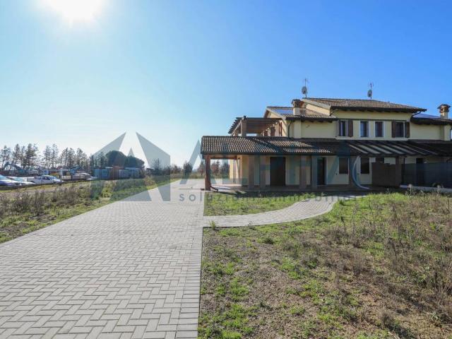 Villa in vendita a Cesenatico FC