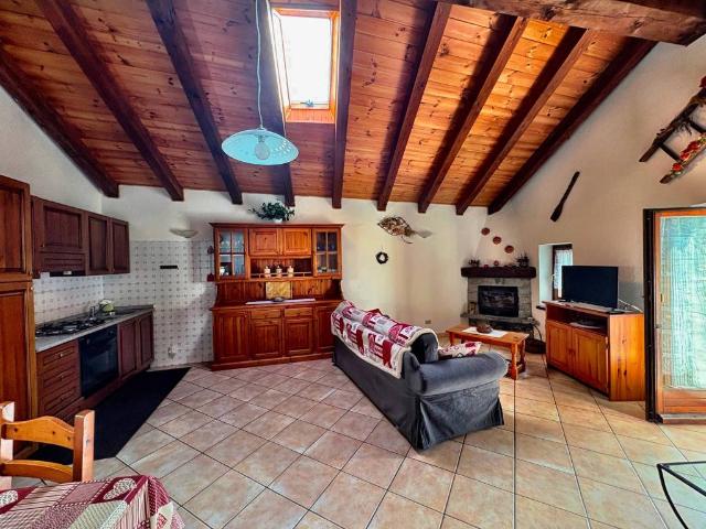 Villa in vendita a Challand Saint Anselme AO