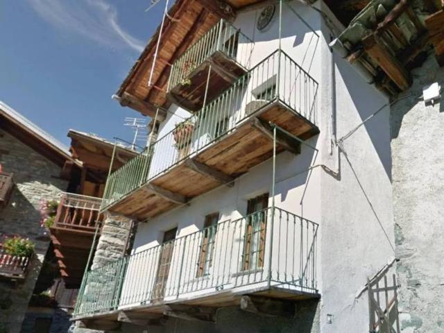 Villa in vendita a Challand Saint Anselme AO