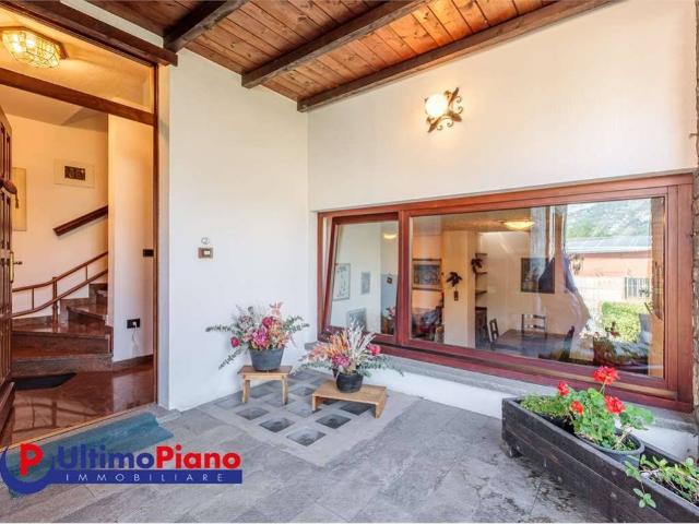Villa in vendita a Charvensod AO