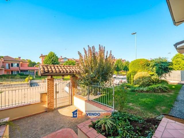 Villa in vendita a Cherasco