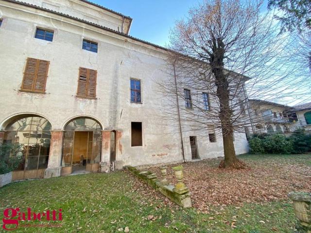 Villa in vendita a Cherasco CN