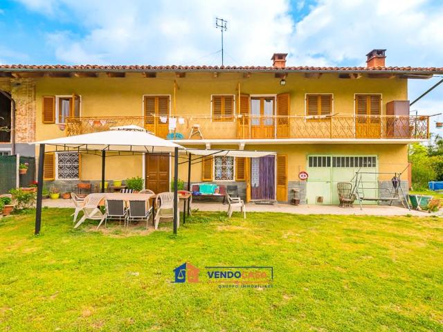 Villa in vendita a Cherasco CN