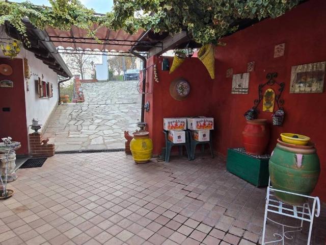 Villa in vendita a Cherasco CN