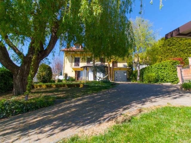 Villa in vendita a Cherasco CN