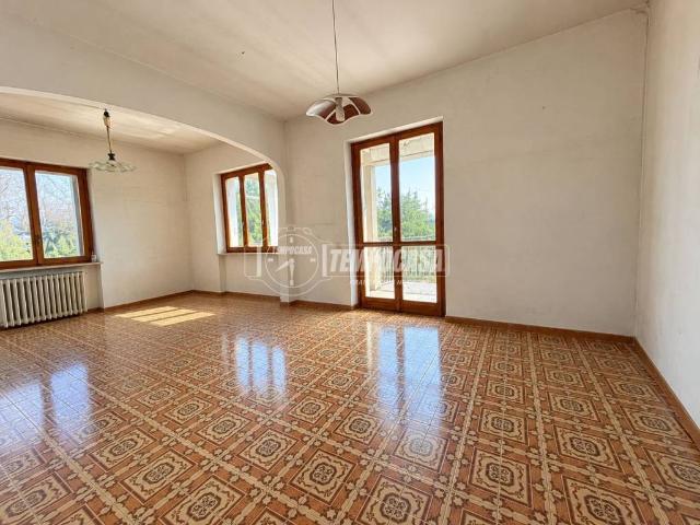 Villa in vendita a Cherasco CN