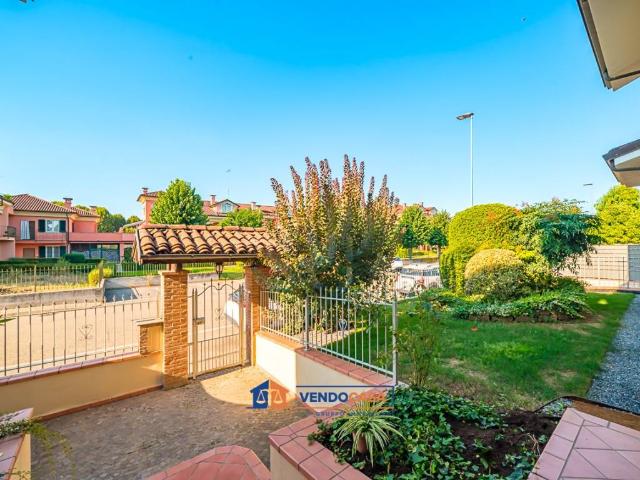 Villa in vendita a Cherasco CN
