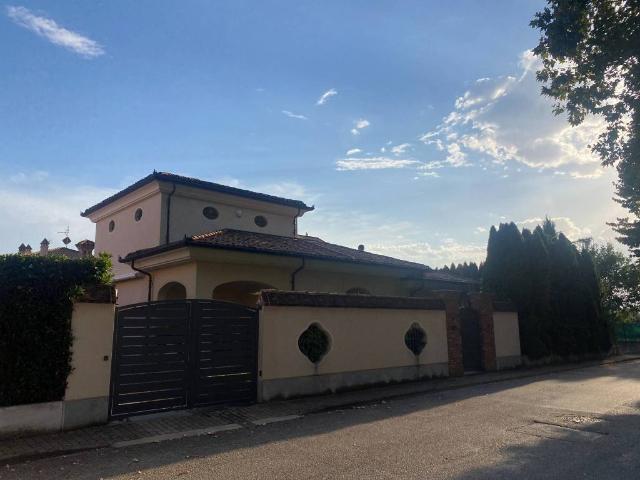 Villa in vendita a Cherasco CN