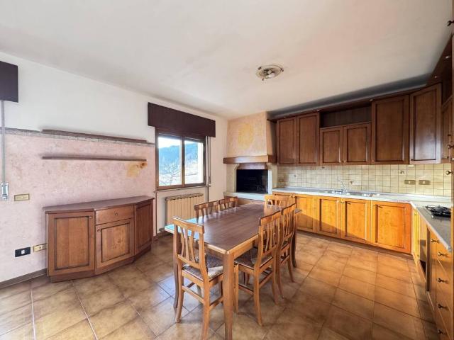 Villa in vendita a Chiampo VI