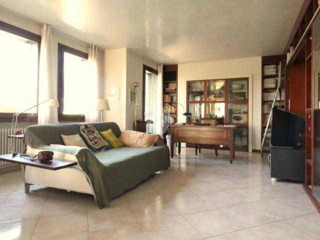 Villa in vendita a Chiampo VI