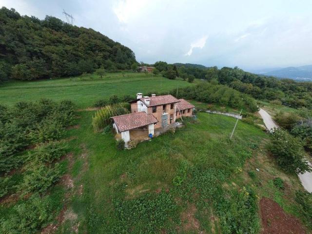 Villa in vendita a Chiampo VI