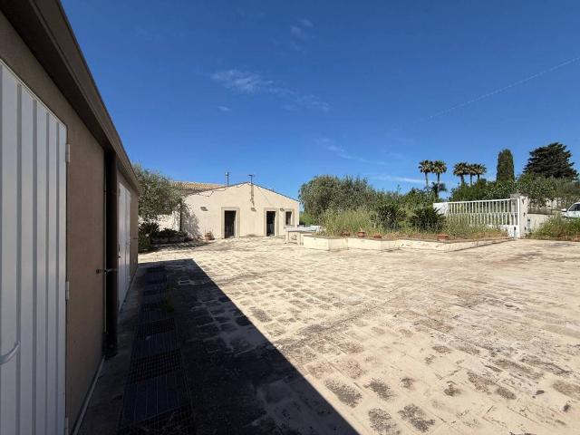 Villa in vendita a Chiaramonte Gulfi RG