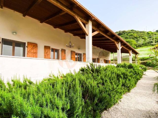 Villa in vendita a Chiaramonti SS