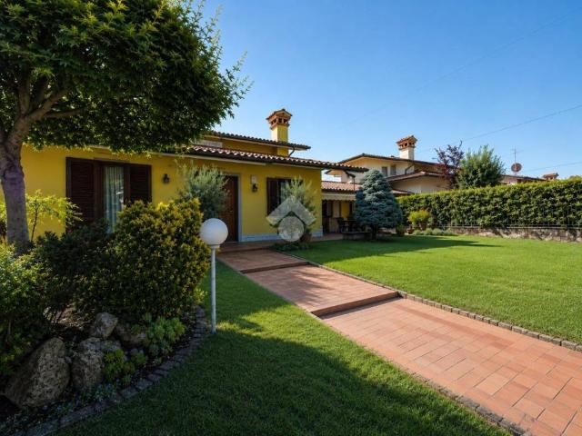 Villa in vendita a Chiari BS