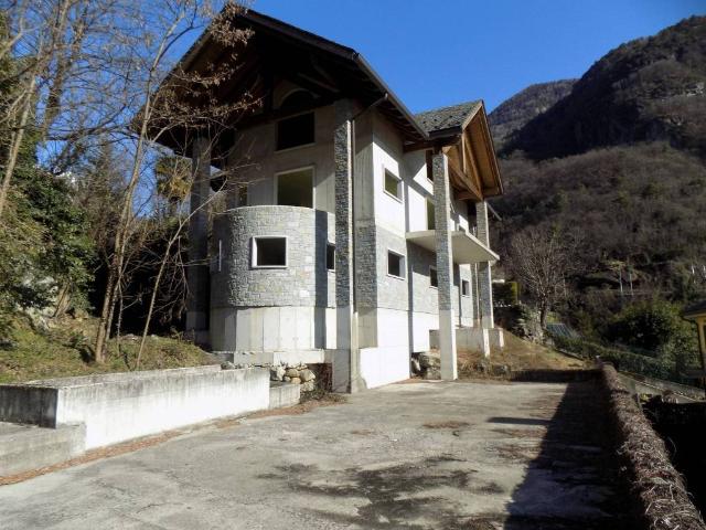 Villa in vendita a Chiavenna SO