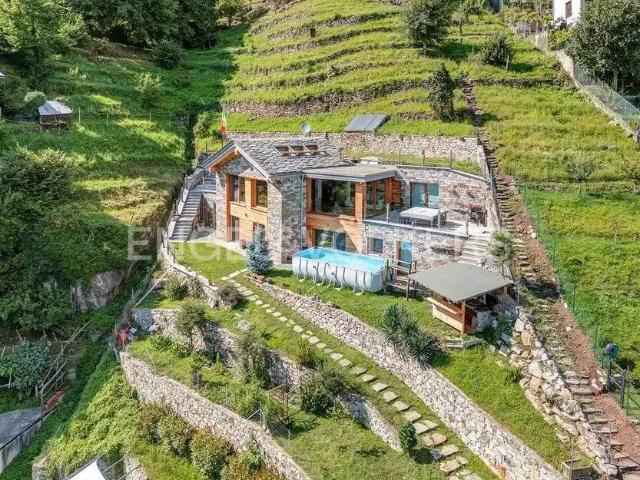 Villa in vendita a Chiavenna SO