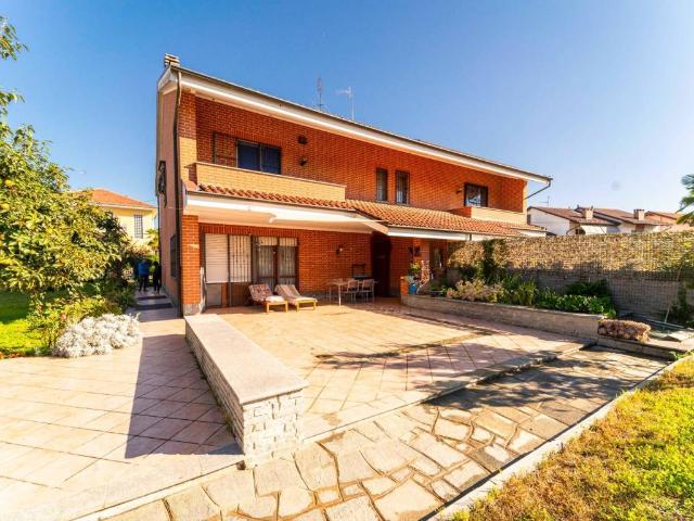 Villa in vendita a Chieri TO