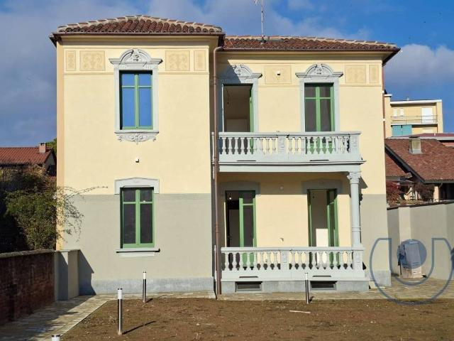 Villa in vendita a Chieri TO