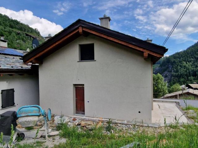 Villa in vendita a Chiesa in Valmalenco SO