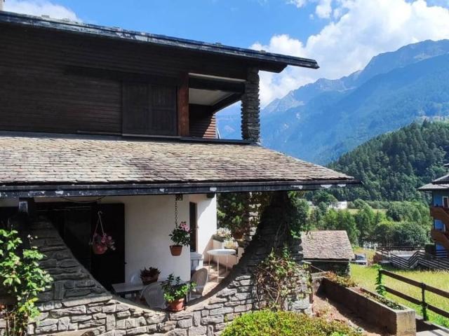 Villa in vendita a Chiesa in Valmalenco SO