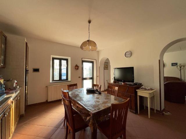 Villa in vendita a Chiesina Uzzanese PT