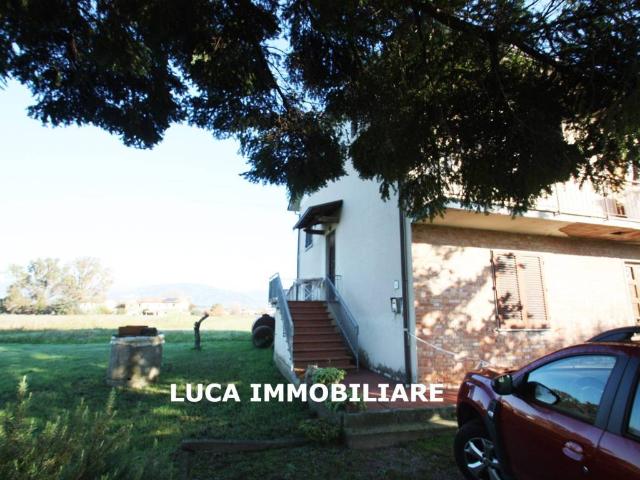 Villa in vendita a Chiesina Uzzanese PT