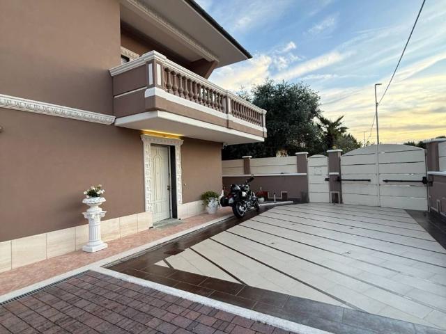 Villa in vendita a Chiesina Uzzanese PT