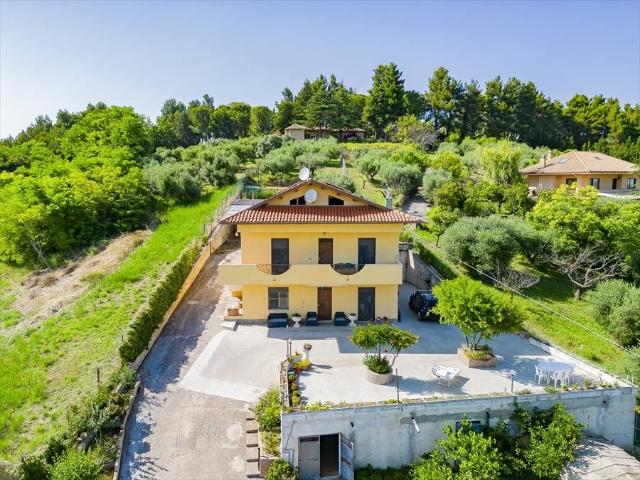 Villa in vendita a Chieti CH