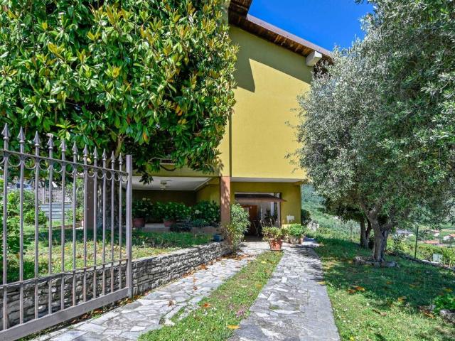 Villa in vendita a Chiuduno BG