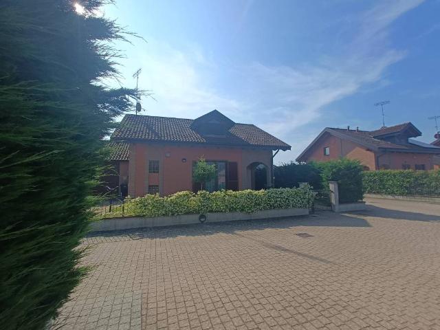 Villa in vendita a Chivasso TO