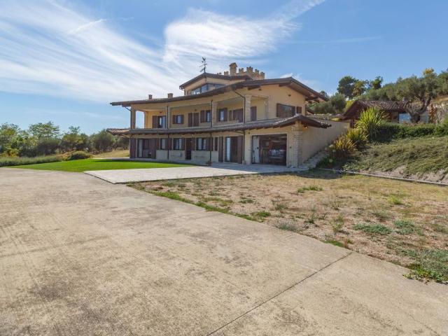 Villa in vendita a Città Sant'Angelo PE