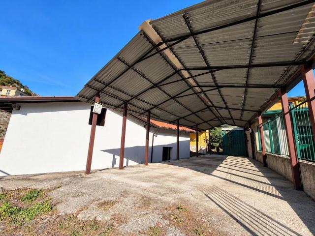 Villa in vendita a Civate LC