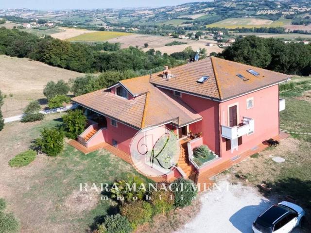 Villa in vendita a Civitanova Marche MC