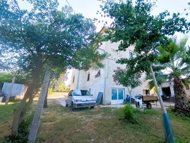 Villa in vendita a Civitanova Marche MC
