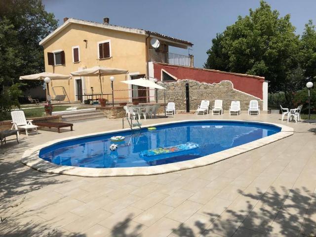 Villa in vendita a Civitaquana PE
