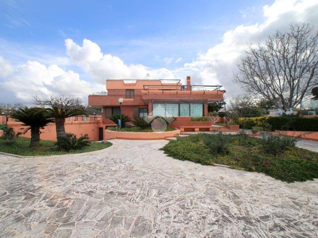 Villa in vendita a Civitavecchia RM