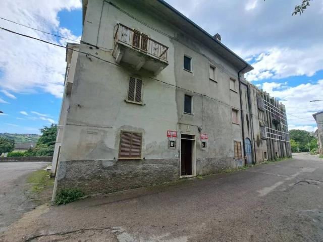 Villa in vendita a Civitella del Tronto TE