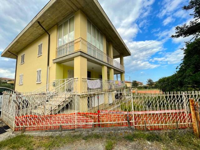 Villa in vendita a Civitella del Tronto TE