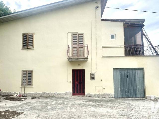 Villa in vendita a Civitella del Tronto TE