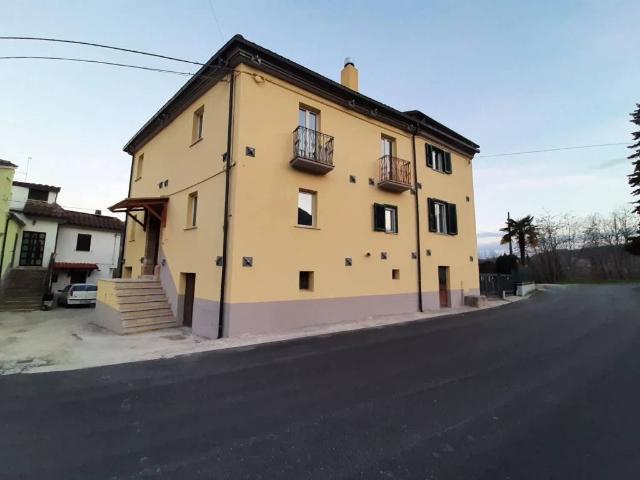Villa in vendita a Civitella del Tronto TE