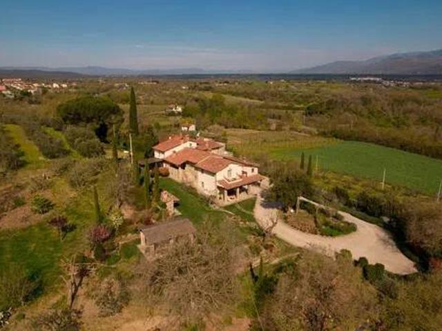 Villa in vendita a Civitella in Val di Chiana AR