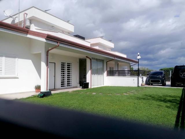 Villa in vendita a Ciampino RM