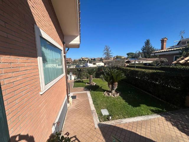 Villa in vendita a Ciampino RM