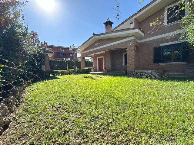 Villa in vendita a Ciampino RM