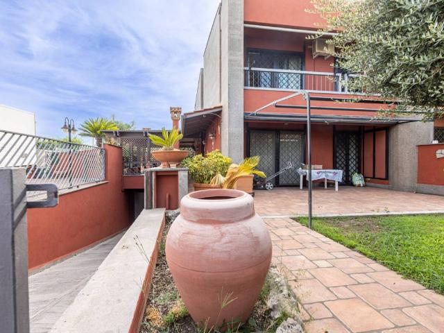 Villa in vendita a Ciampino RM