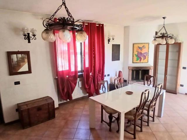 Villa in vendita a Cigognola PV
