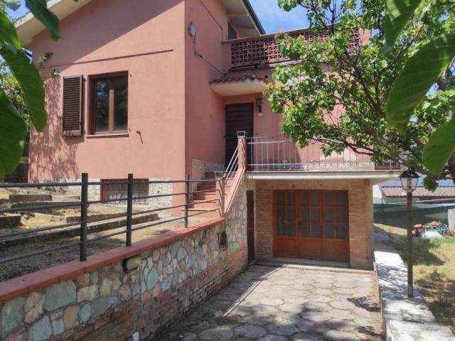 Villa in vendita a Cingoli MC
