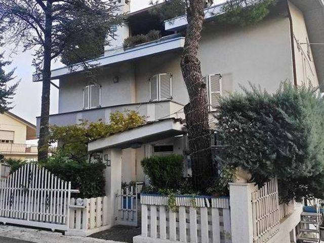 Villa in vendita a Cingoli MC