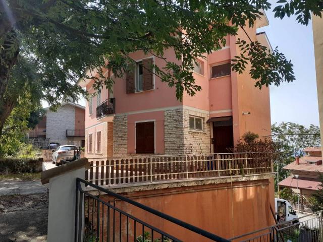 Villa in vendita a Cingoli MC