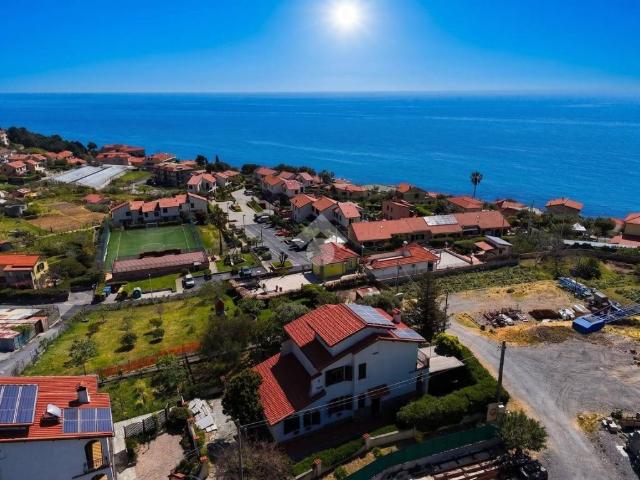 Villa in vendita a Cipressa IM